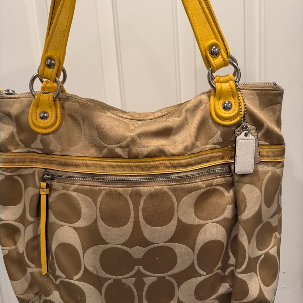 Coach Poppy Signature Tote - Picture 3 of 13